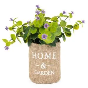 Plastični bonsai s umjetnom ljepotom u saksiji